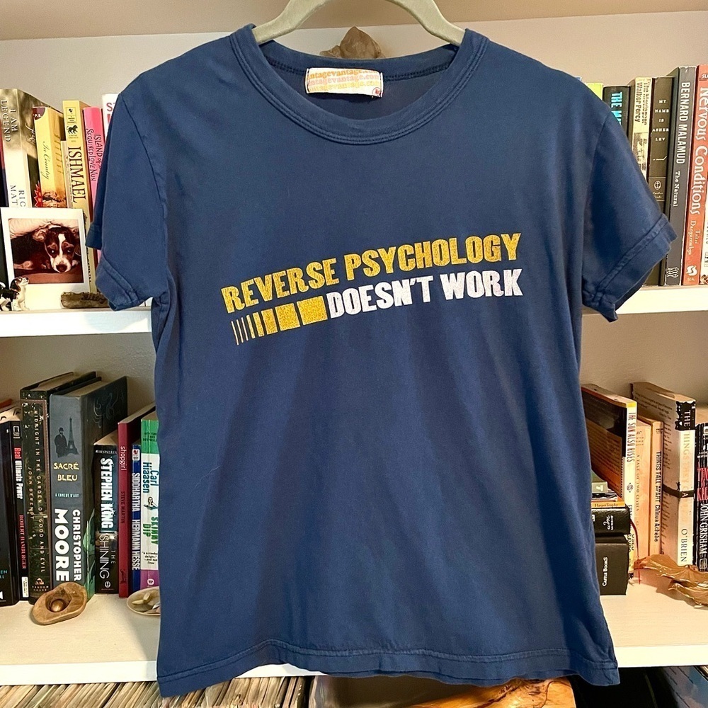 Vintage Vantage Graphic Tee “Reverse Psychology” Navy Rare Retro Size Medium